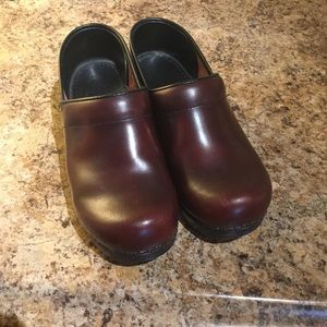 Wine colored sanita clogs, excellent condition